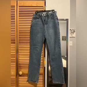 Good American jeans! Worn but in good condition.